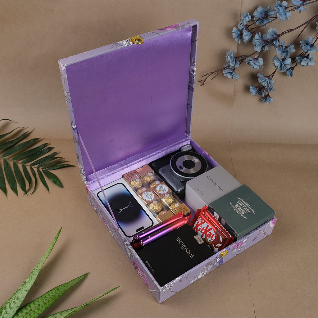 Aviary Allure Gift Box